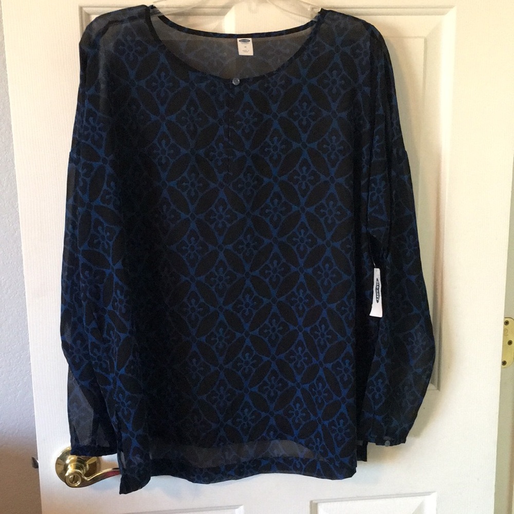 Black and blue print sheer top / medium